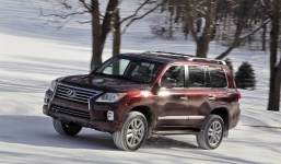 Video: Xem khả năng vượt địa hình của Lexus LX 570 2016